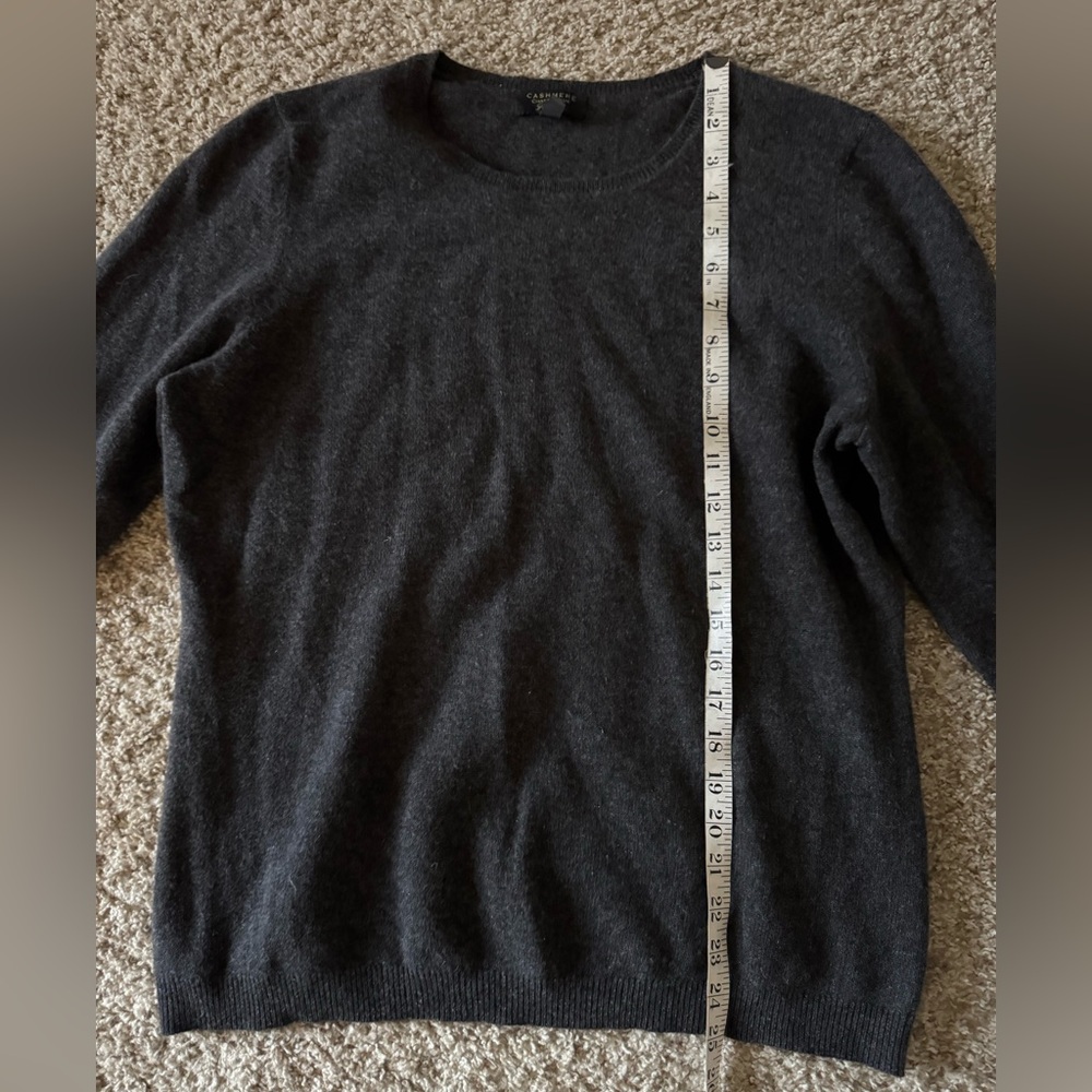 Charter Club Gray Crew Neck Cashmere Sweater, Size XL - Picture 4 of 5